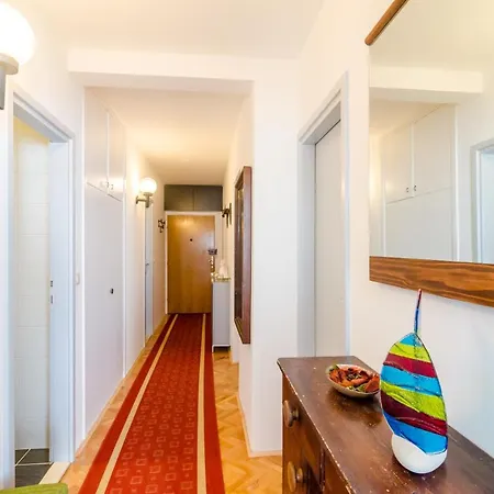 Sun Apartment